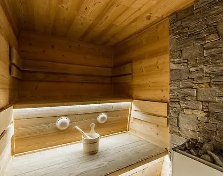 Les Chosalets Chalet Sleeps 14 * Chamonix