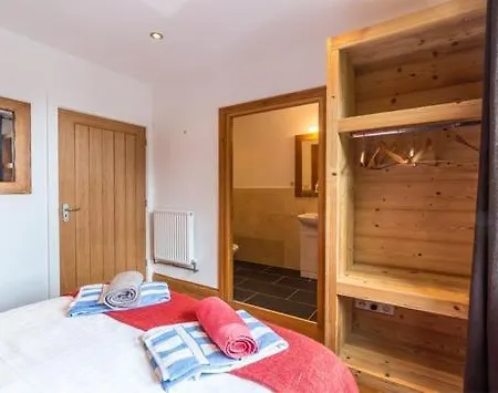 Les Chosalets Chalet Sleeps 14 Chamonix