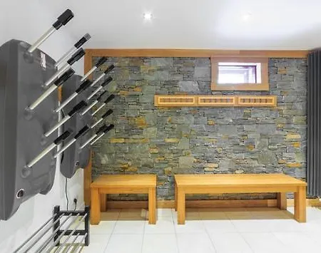 Les Chosalets Chalet Sleeps 14 Chalet *